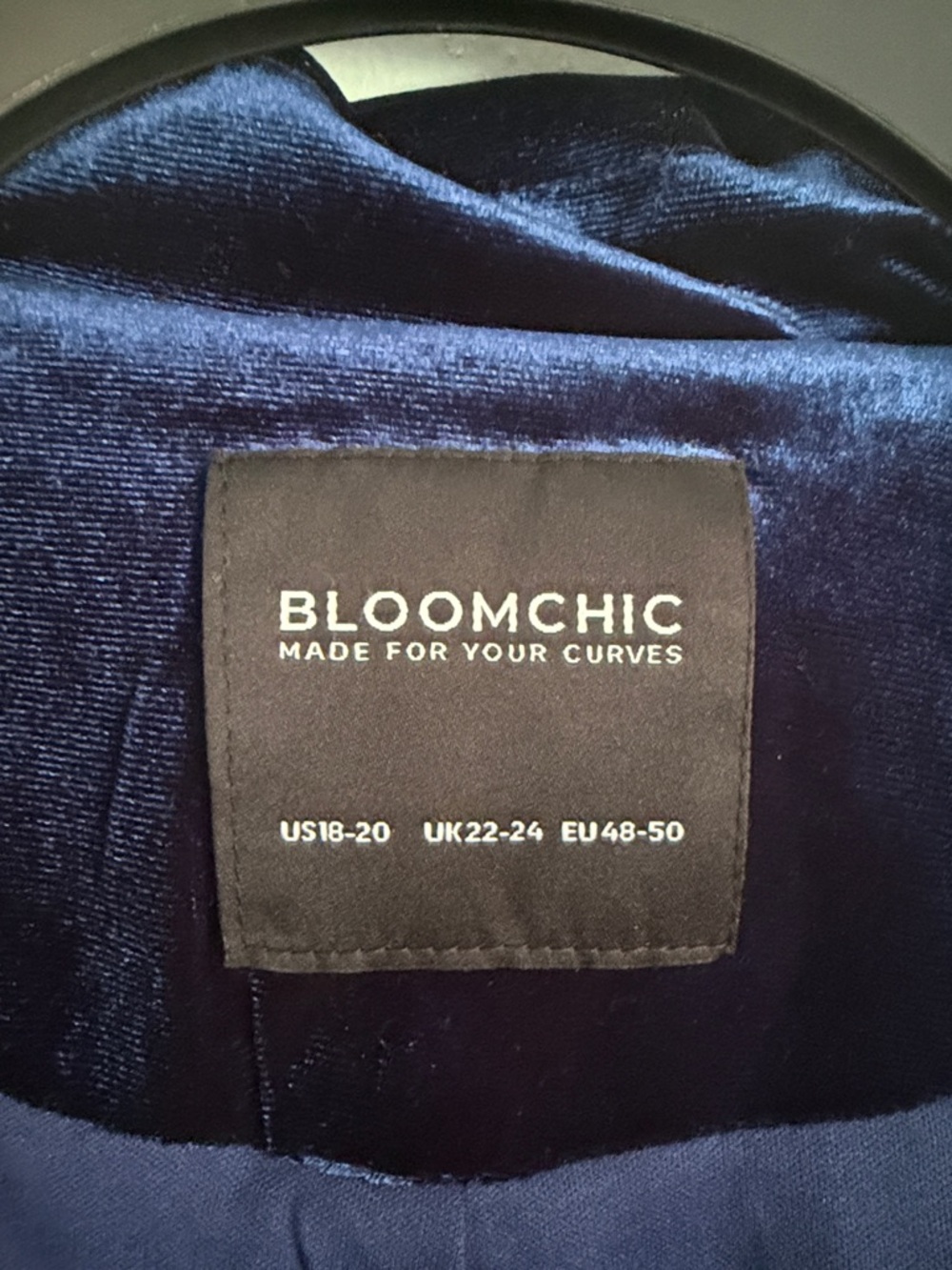 BloomChic Deep Navy Velvet Blazer - Picture 2 of 6
